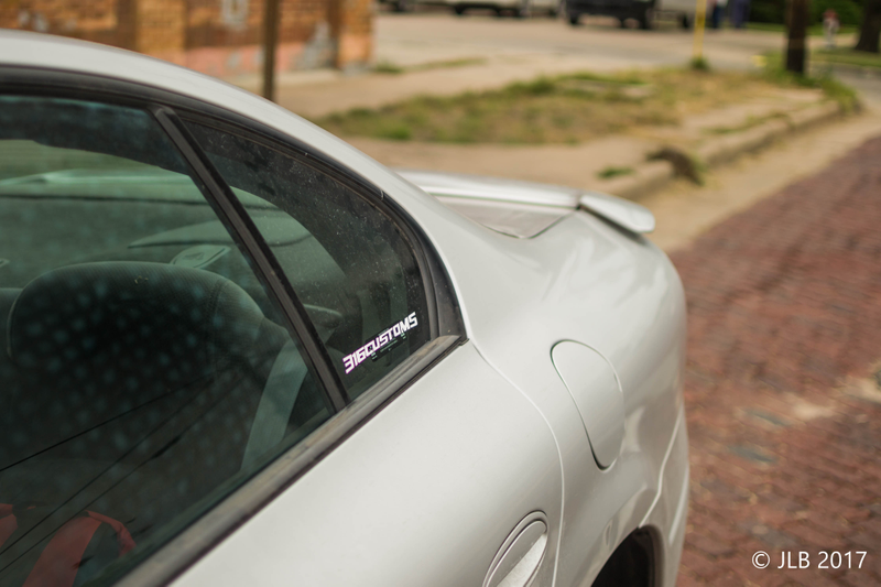 Illustration for article titled Pontiac Bonneville Photoshoot - Photo dump